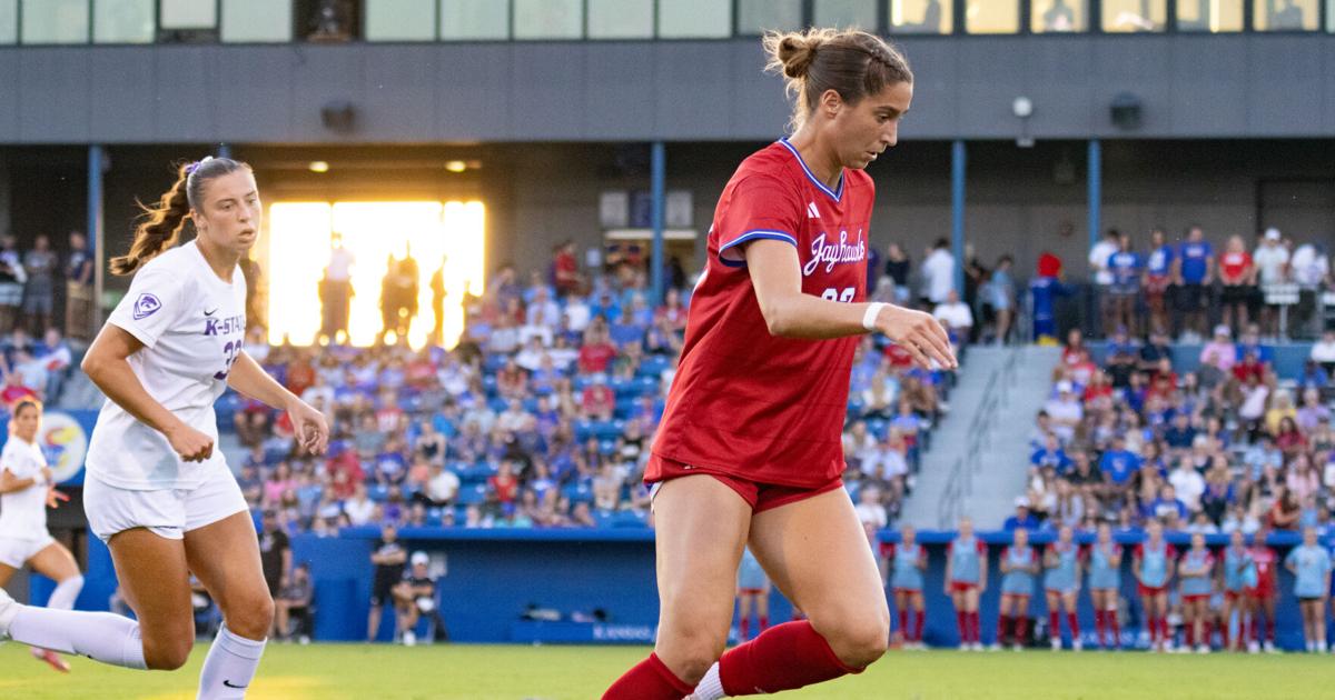 Kansas soccer ends slump with dominant Sunflower Showdown win over Kansas State