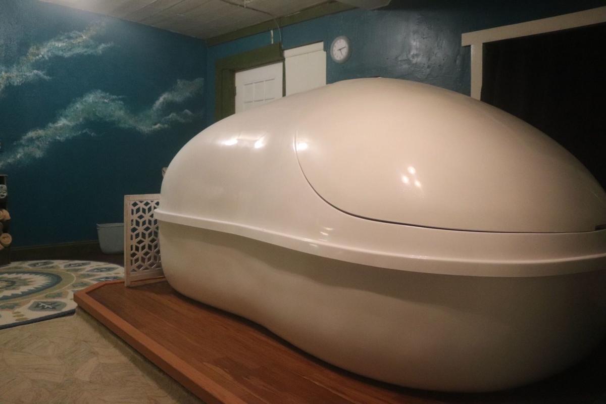 Lawrence float tanks offer opportunity to destress before finals Arts