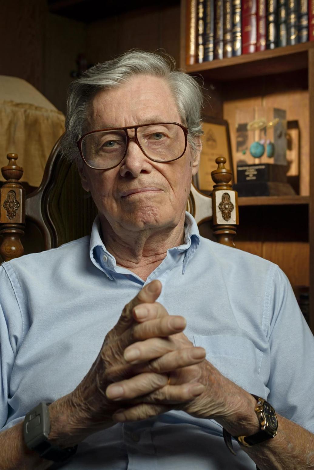 Professor James Gunn receives lifetime teaching award Arts & Culture