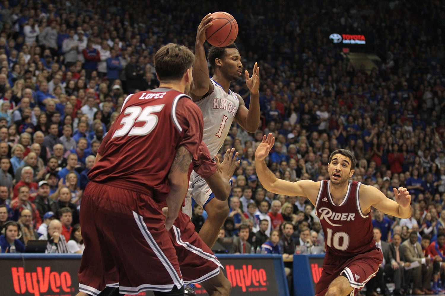 Gallery: Men's Basketball Vs The Rider Broncs | Sports | Kansan.com