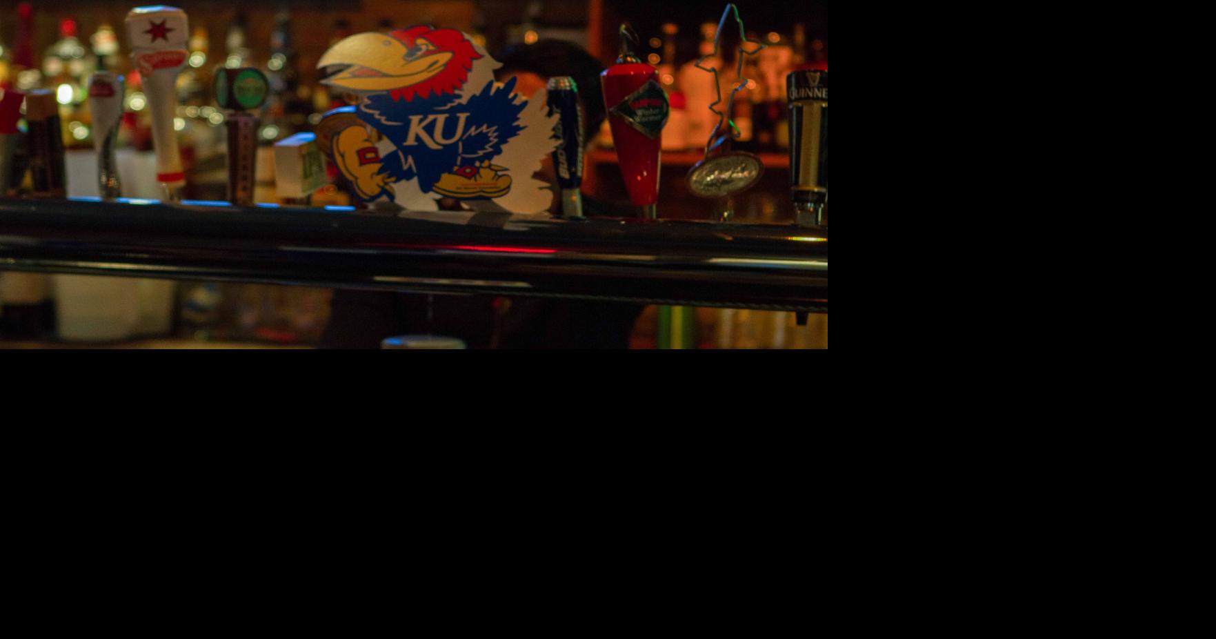 Jayhawks In New York City Keep Ku Allegiance Alive Sports Kansan Com