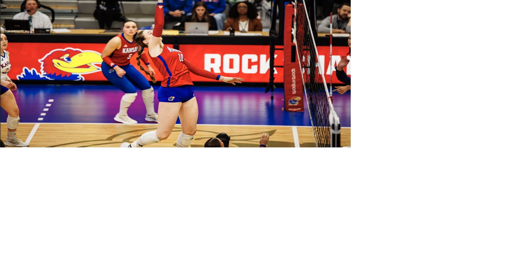 Kansas volleyball sweeps High Point in NCAA tournament matchup
