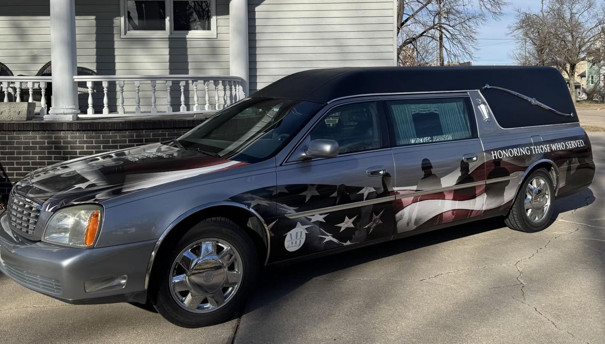 Nebraska Funeral Home Unveils Patriotic Hearse | Funeral Service