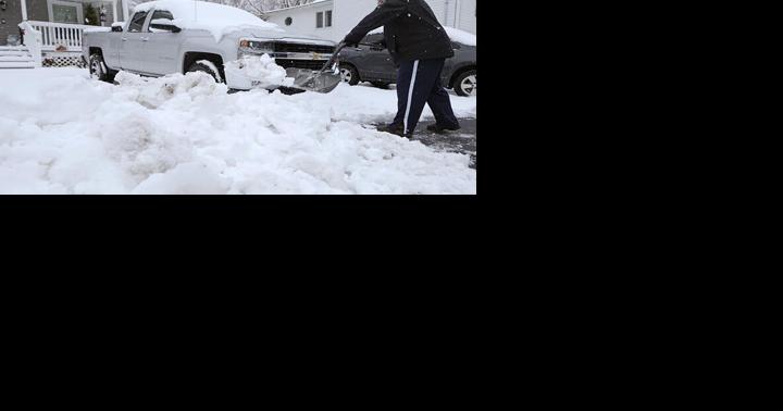 April nor'easter with heavy, wet snow bears down on Northeast, 630,000 without power - Vimarsana News