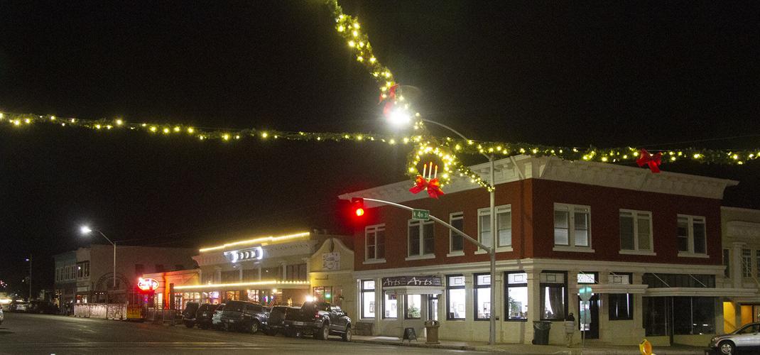Kingman lights up during the holidays Features