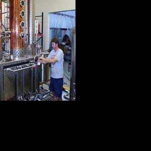 Desert Diamond Distillery wins 2 golds for rum | | kdminer.com