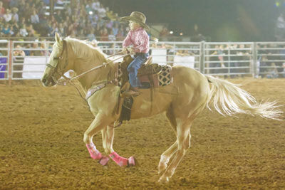 Kingman's return to a night rodeo draws a crowd | | kdminer.com