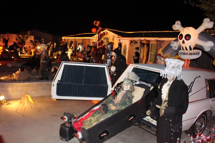 Kingman families get into Halloween spirit with decorated houses