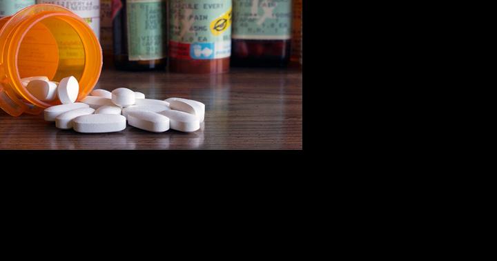 Hobbs calls for caps on prescription drugs - Vimarsana News