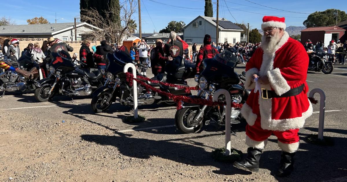 Desert Road Rider Desert Road Riders Toy Run brings out hundreds of riders, families ...