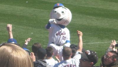 New MLB rules: shower at home, don't spit, Mr. Met stay away - The