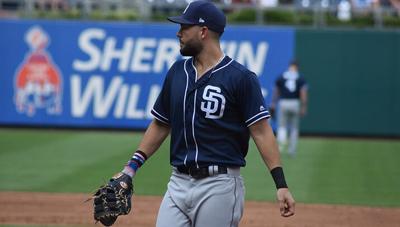 Hosmer drives in 6 to lead Padres over MadBum, D-Backs