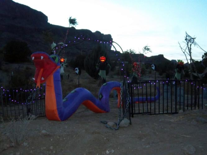 Kingman families get into Halloween spirit with decorated houses