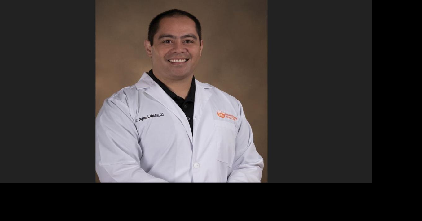 KRMC doctor stays in Kingman after completing residency