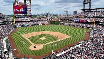 Phillies end 9-game win streak, skipper Thomson's 1st loss