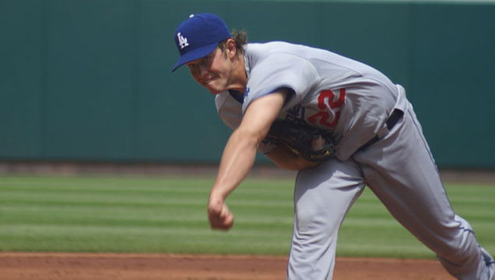 Clayton Kershaw stops steal of home, hands Dodgers 3-2 World