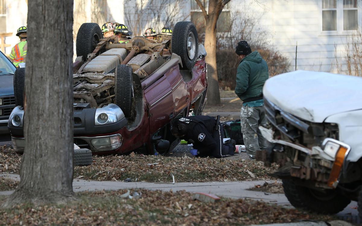 2vehicle crash damages vehicles in Kearney neighborhood Local News