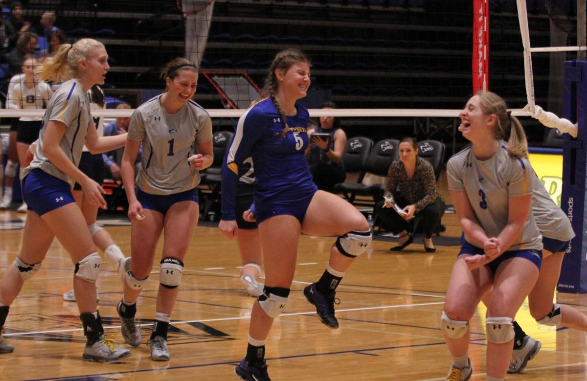 Lopers hosting Central Regional volleyball tournament