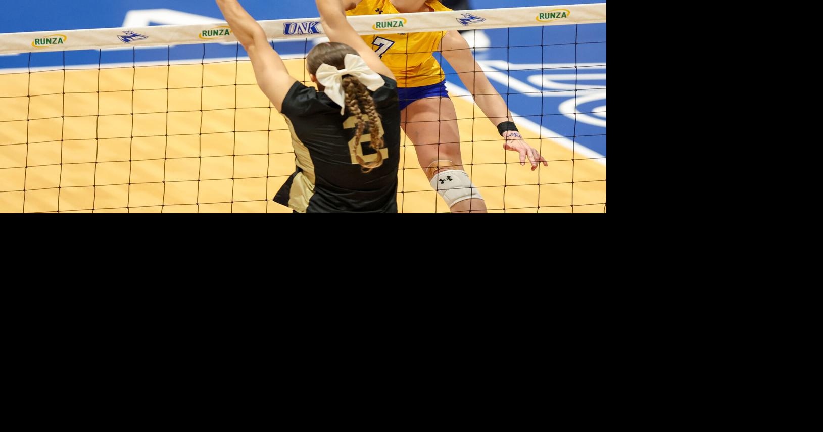 Photos: UNK and Emporia State volleyball