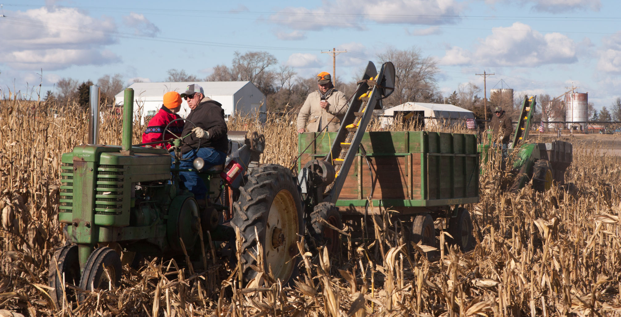 Back to the old ways Area farmers gather to harvest with antique