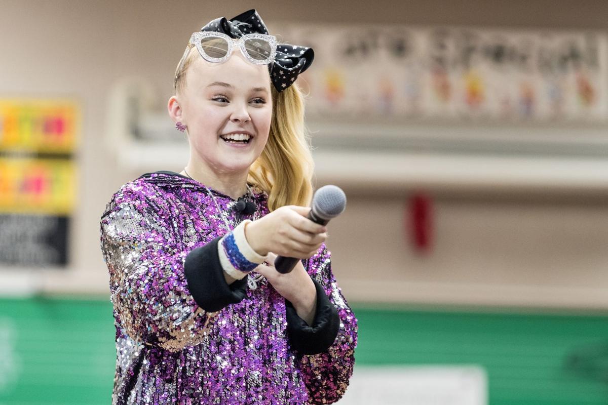 Teen music sensation JoJo Siwa makes surprise visit to ...