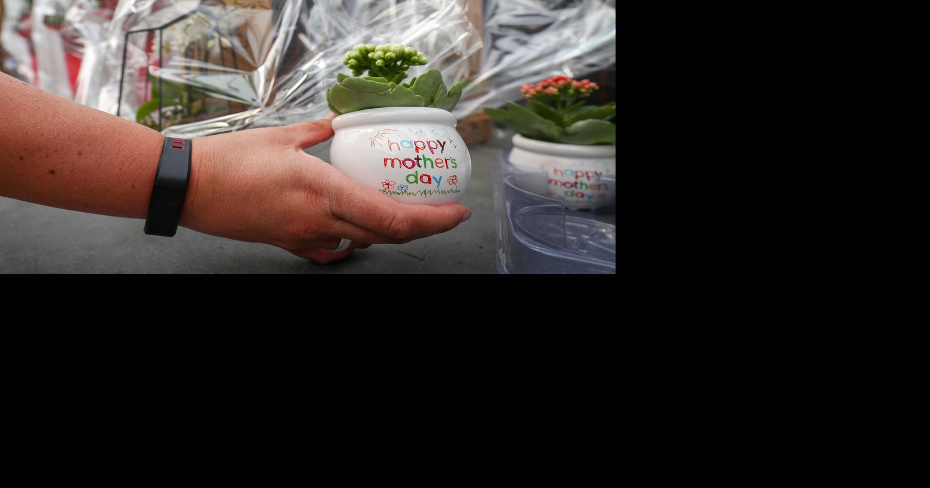 From bouquets to filet mignon: What Instacart orders reveal about the best Mother's Day gifts in Nebraska