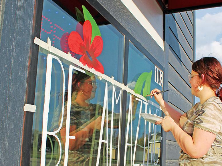 Artist Inspiring Holdrege With Murals For Businesses Local News