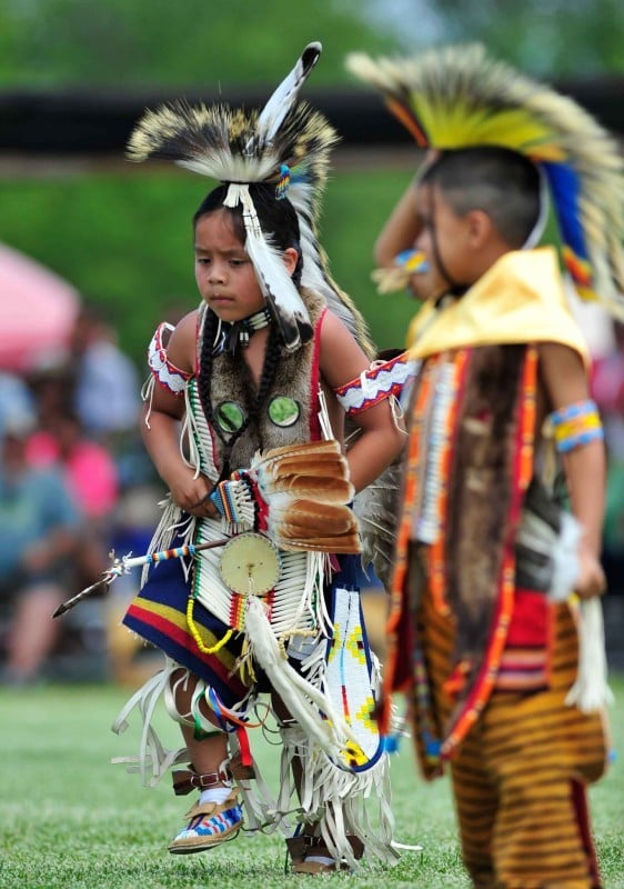 Ponca tribes’ history show-and-tell welcomed by Nebraskans | Local ...