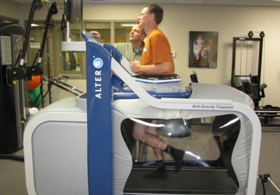 3 Benefits of AlterG Anti-Gravity Treadmills For Lower Leg Injuries -  Athletico