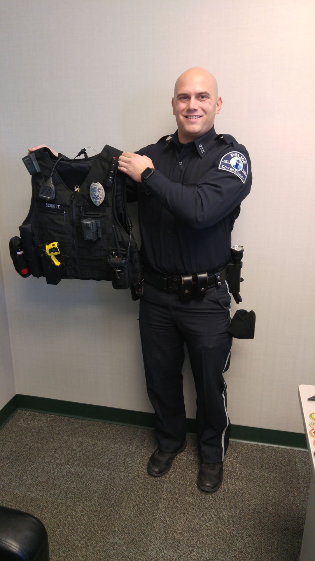 Police store vest carrier