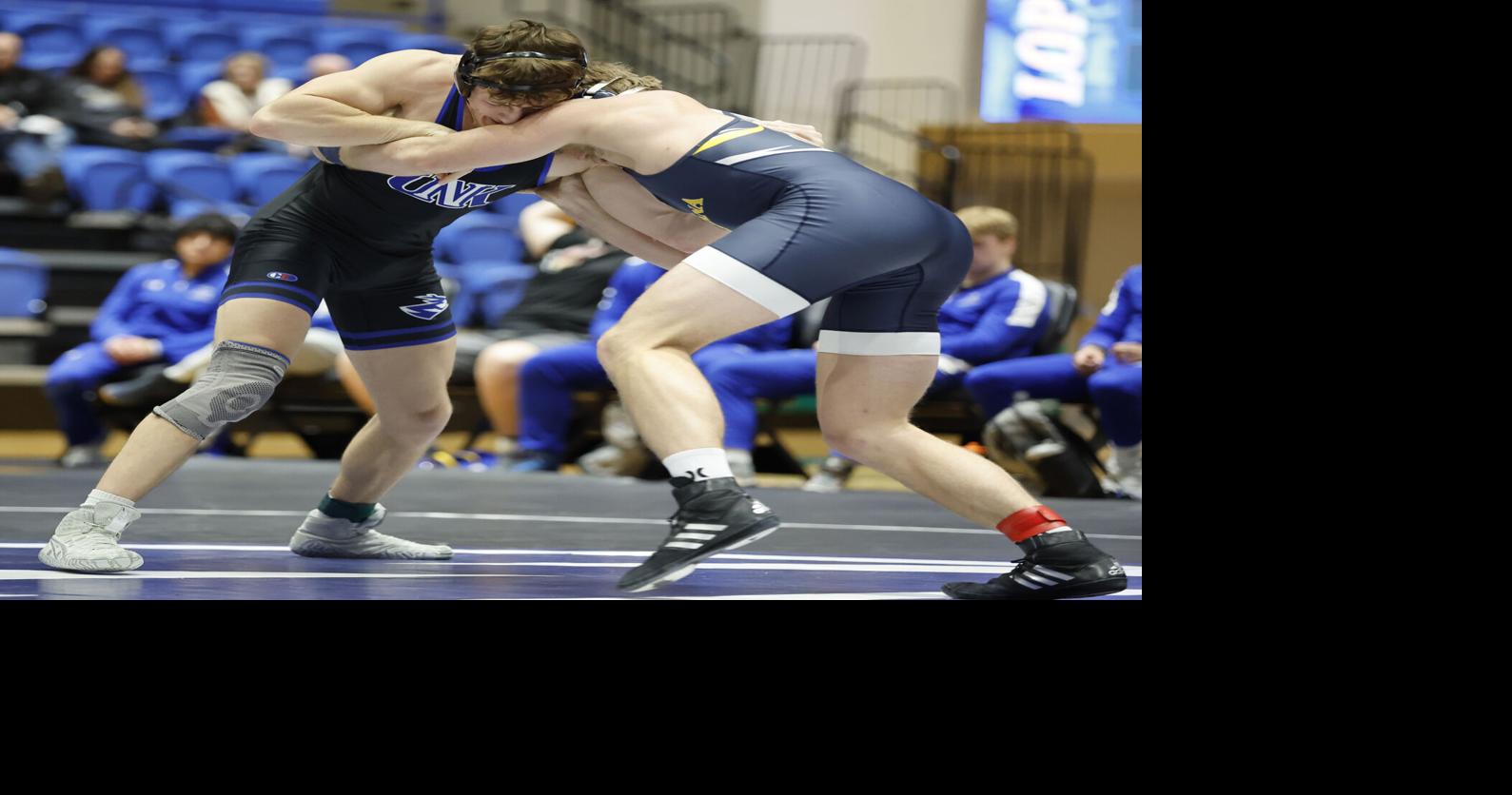Photos UNK vs Augustana wrestling
