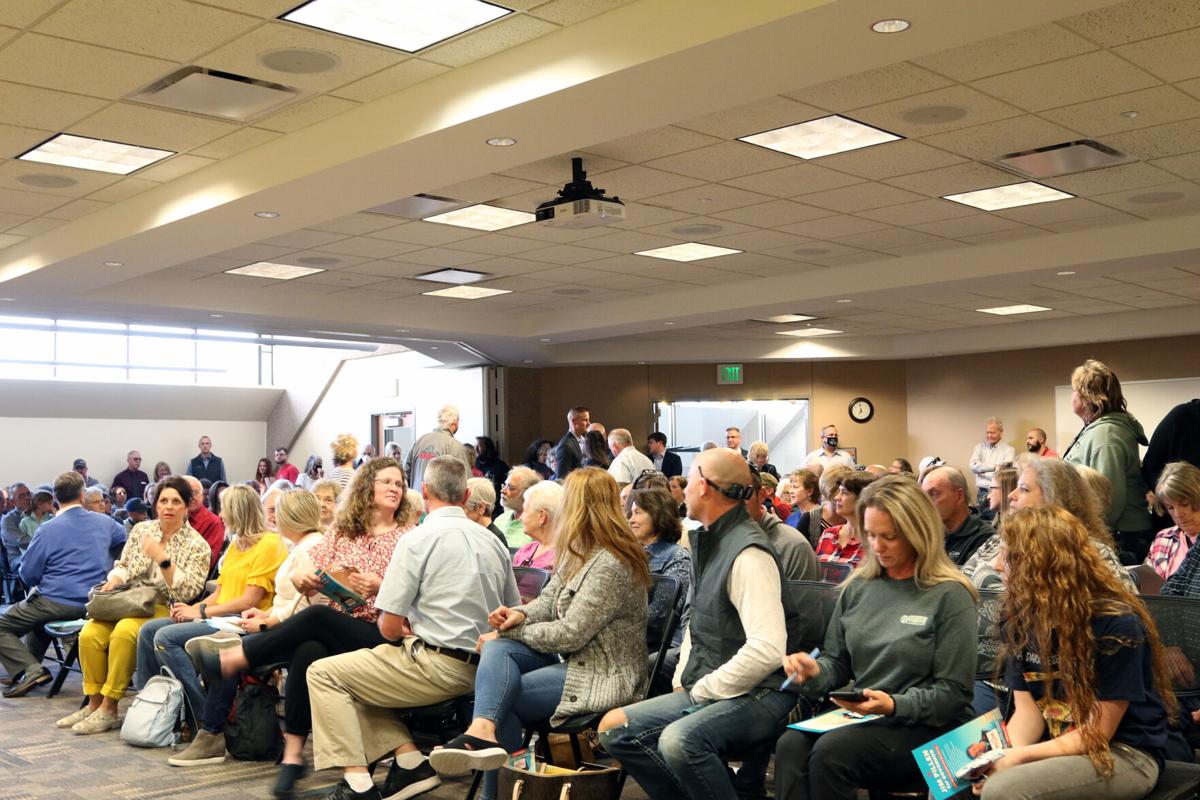 Crow at the Kearney Public Library for Gov. Pete Ricketts