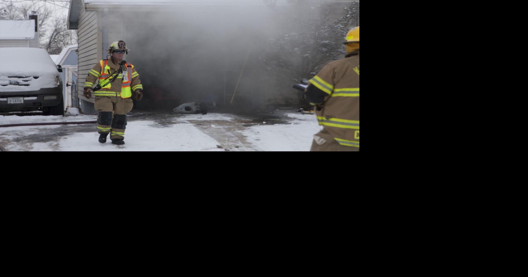 Kearney Volunteer Fire Department responds to Garage fire
