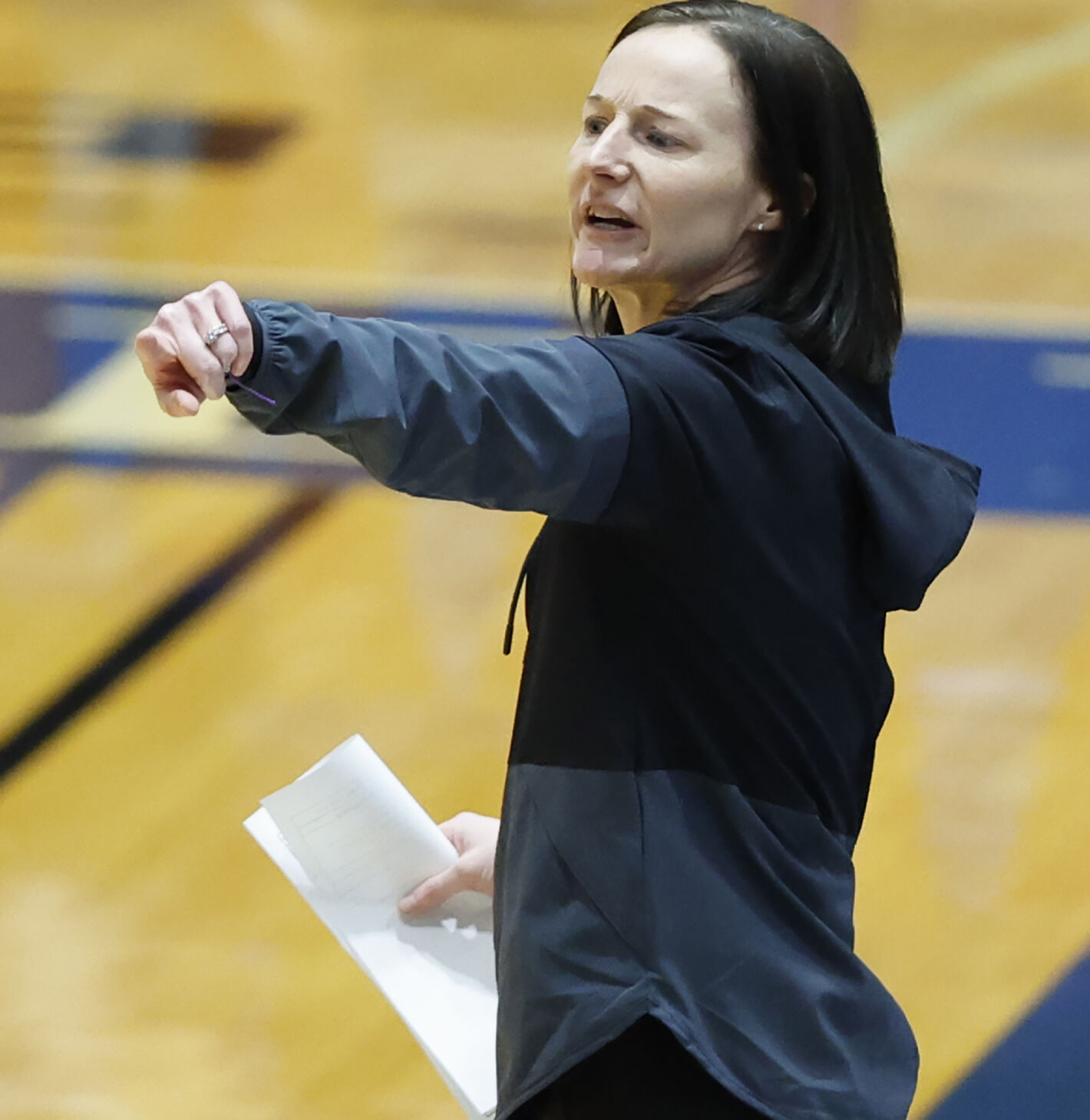 Hot-shooting Loper women cruise to win over Hornets