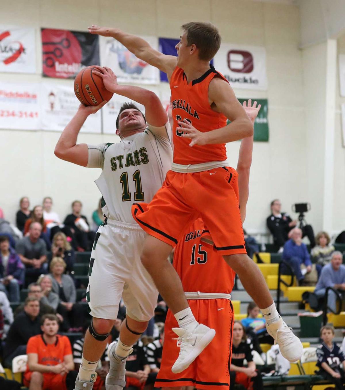 12 29 17 Kearney Catholic Vs Ogallala Boys Basketball By Rick Tucker Gallery Kearneyhub Com
