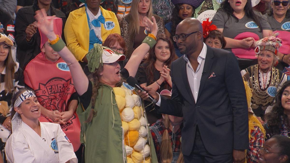 Costume Coffee Wins Kearney Teacher Spot On Cbs S Let S Make A Deal Local News Kearneyhub Com