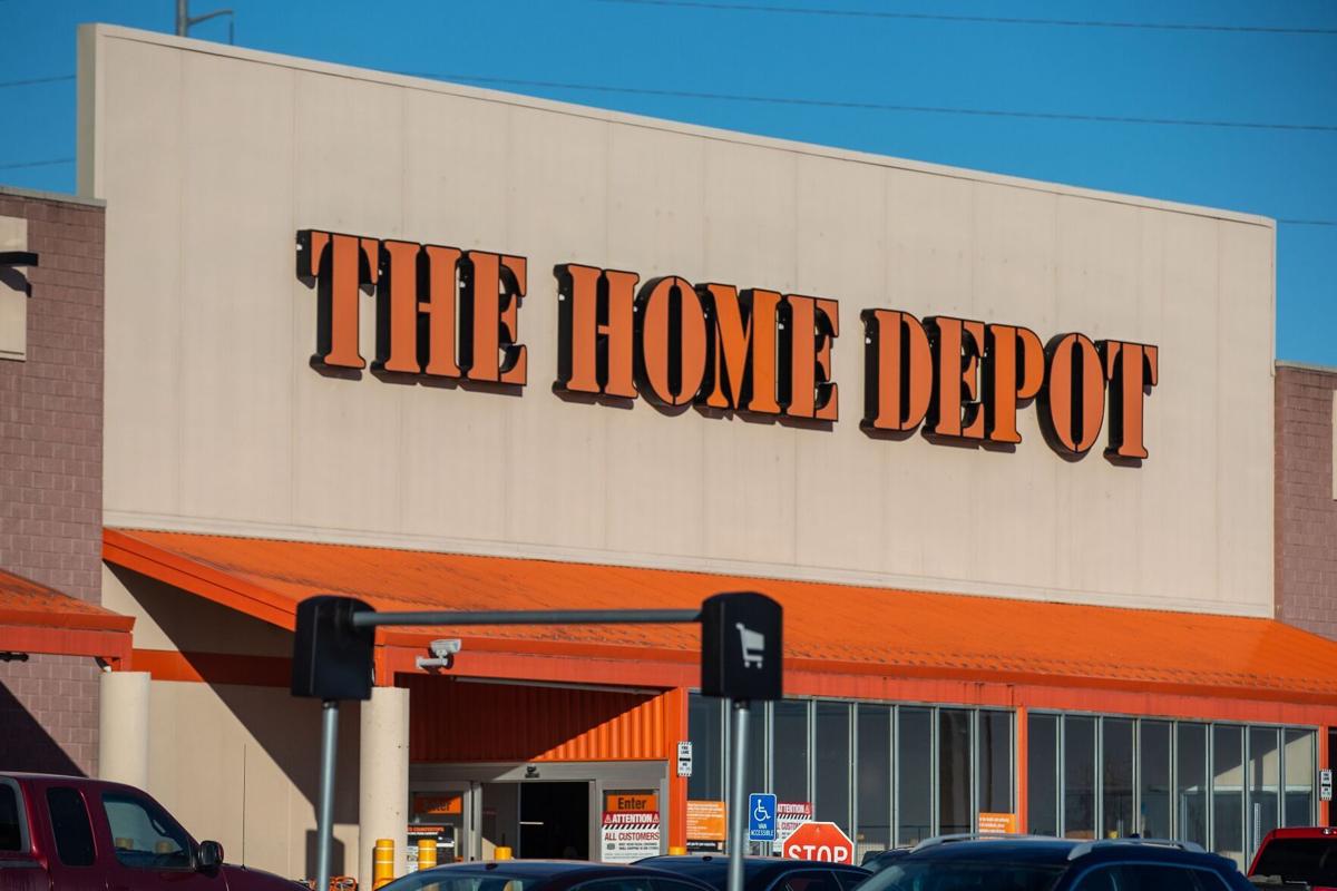 Off Duty Omaha Police Officer Shoots At Suspected Shoplifter S Vehicle State And Regional News Kearneyhub Com