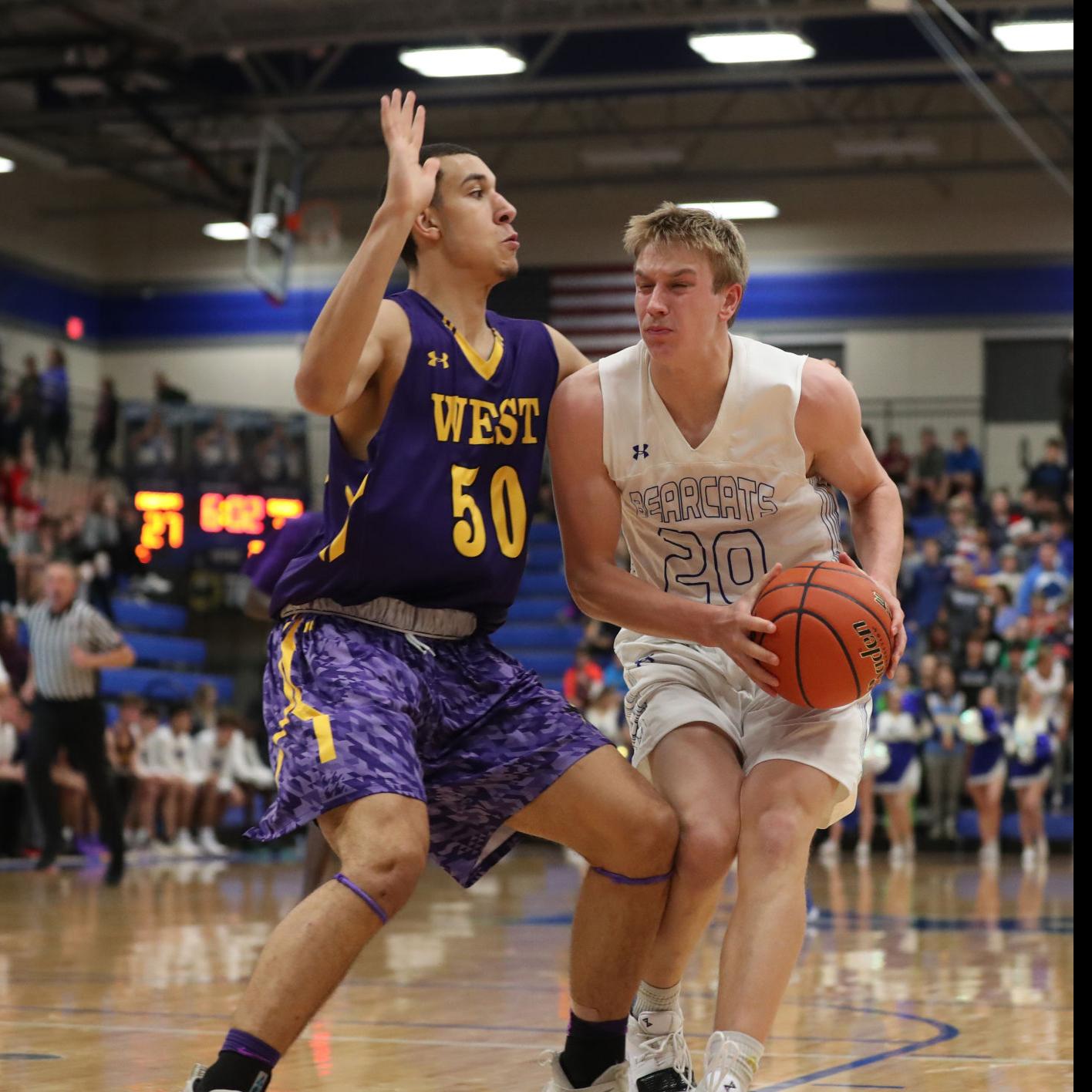 Shot Down Buzzer Beater Lifts No 1 Bellevue West Over Bearcats