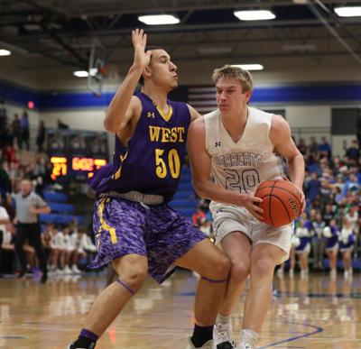Shot Down Buzzer Beater Lifts No 1 Bellevue West Over Bearcats