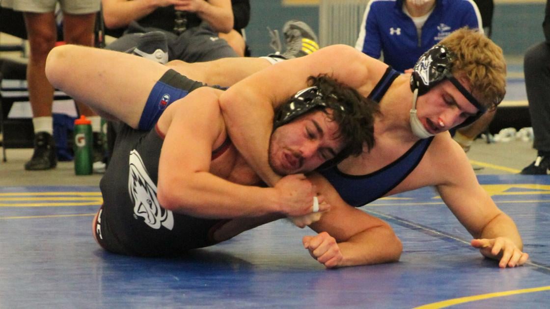 Lopers win all but one match in wrestling dual with Eagles