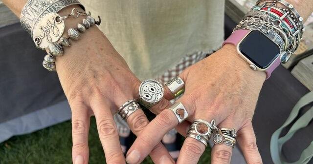 art in park - p8 - wearable art