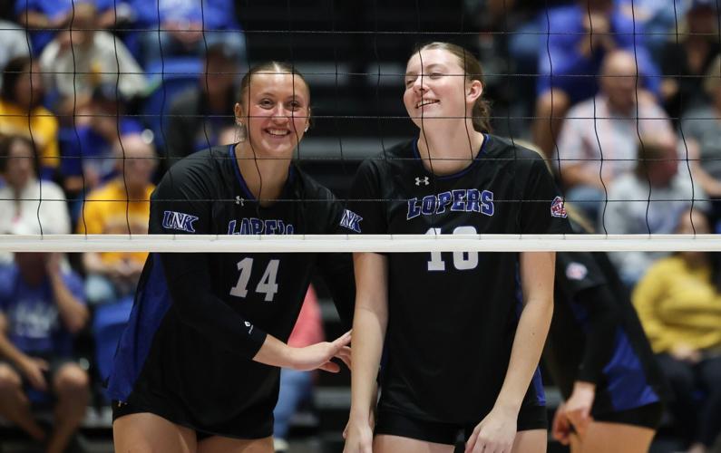#5 Lopers Win in Five Sets Again in St. Joe, Rallying Past the #7 Griffs