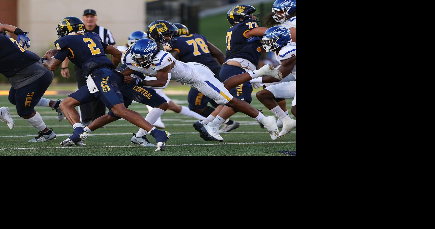 Central Oklahoma takes advantage of ball control, penalties to spoil