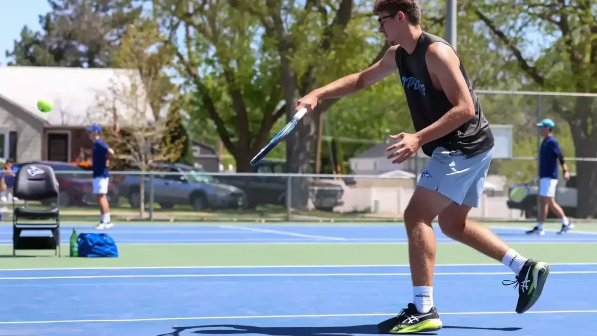 Lopers Begin Season in Sioux Falls; Topeka Trip this Weekend