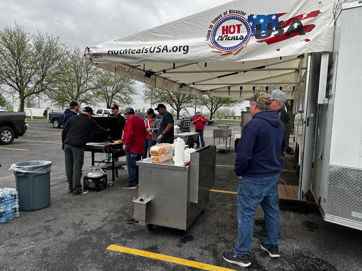 Hot Meals U.S.A. of Kearney raced to Elkhorn after tornado