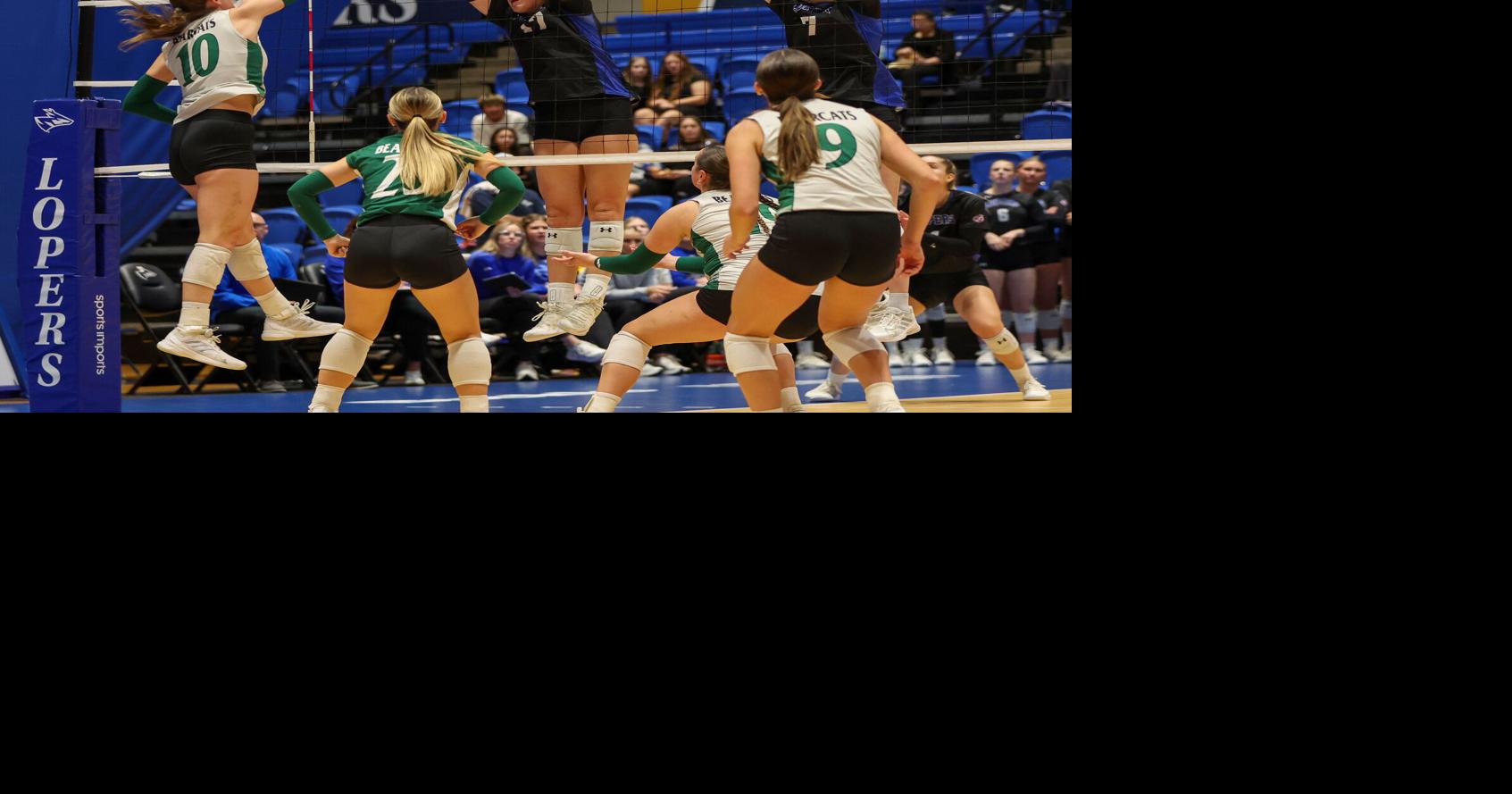 Photos: UNK and Northwest Missouri State volleyball