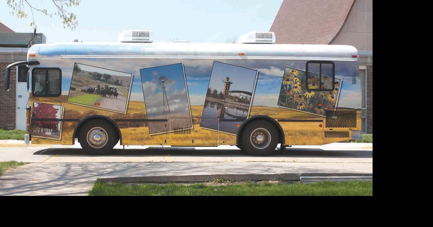 New wrap puts Nebraska landscapes, icons on library's bookmobile