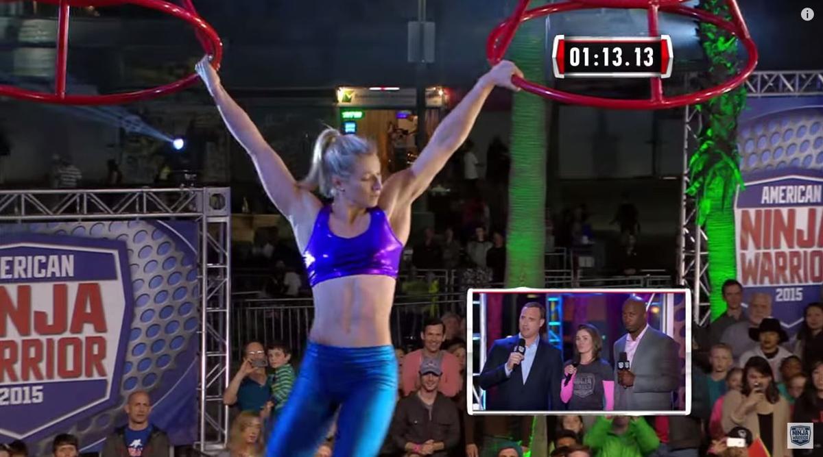 An attempt to break the world record for bra unhooking failed in New York.  