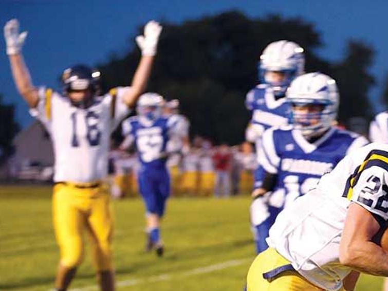 No 6 Elm Creek Hangs To Win Against Pesky Arapahoe Area Sports