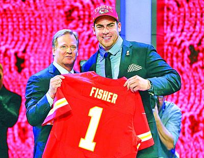 Lineman selected first in NFL draft | National | kearneyhub.com